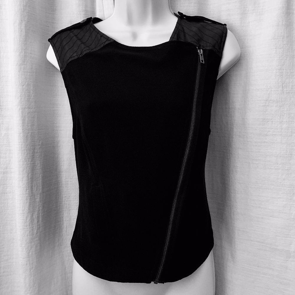 NWOT- Santuary Moto Vest w/Faux Leather Trim! - Picture 2 of 5